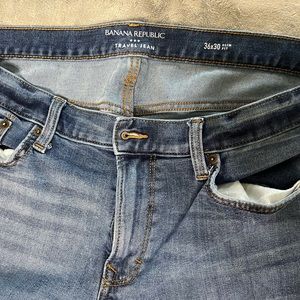 Great condition Banana Republic Slim fit travel jean 36/30.